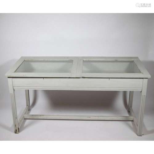 Display cabinet or table showcase in gray painted wood