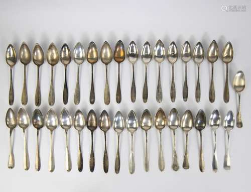 Lot of silver spoons: 2x 18th century, 15 pieces Delheid, 13...