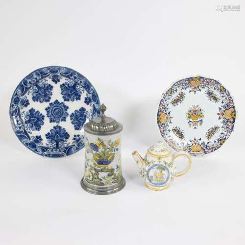 Collection of faience, Delft plate blue/white 18th century, ...