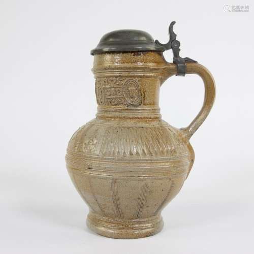 Jug with pewter lid RAEREN, around 1600, with younger lid (f...