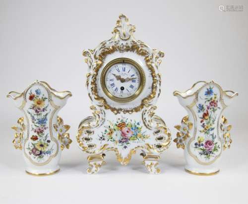 Porcelain mantelpiece clock ED Smets Liège and 2 decorative ...