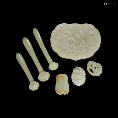 A group of seven Chinese jade items 玉饰七件