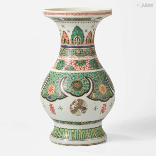 A Chinese famille verte decorated vase 素三彩花瓶 Probably K...