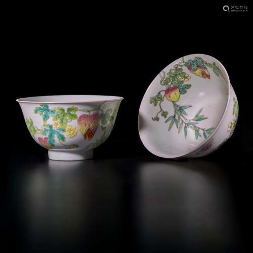 A fine pair of Chinese famille rose-decorated "Balsam-P...