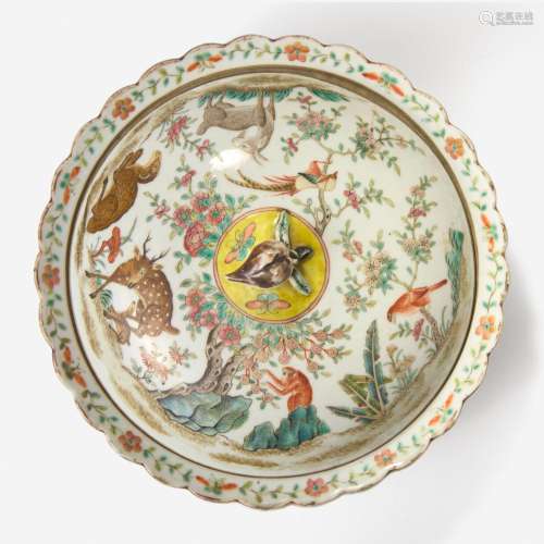 A Chinese famille rose decorated bowl and cover 粉彩盖盌 &qu...