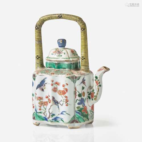 A Chinese famille verte teapot 素三彩茶壶 Kangxi period 清 康...