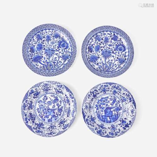 Four assorted Chinese export blue and white porcelain dishes...