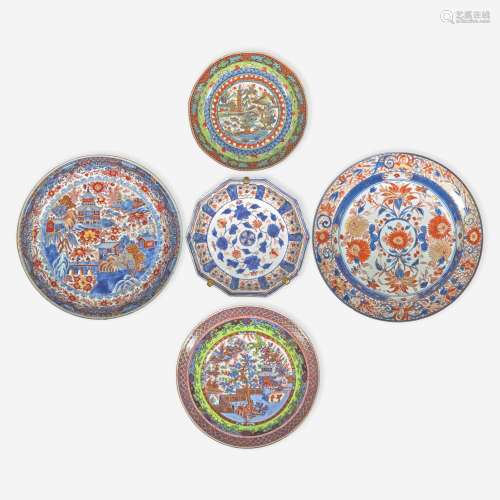 Five Imari pattern and clobbered Chinese export porcelain di...