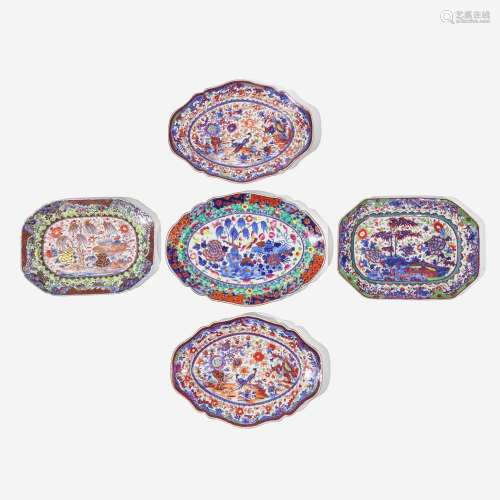 Five assorted Chinese export clobbered porcelain trays 外销瓷...