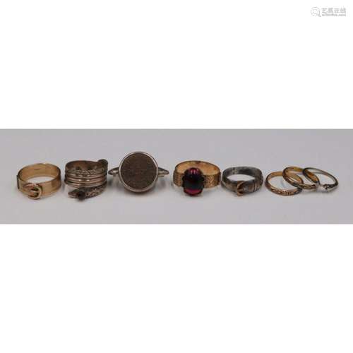 JEWELRY. (8) Antique/Vintage Gold and Silver Rings