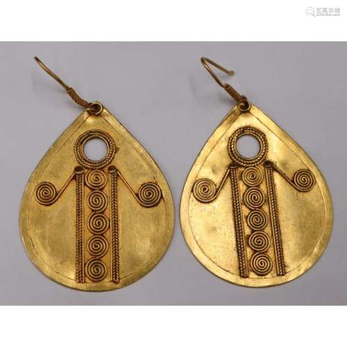 JEWELRY. Pair of Large 22kt Gold Earrings.