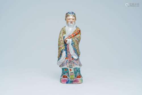 A Chinese famille rose 'Immortals' figure, 19th/20th C.<br /...