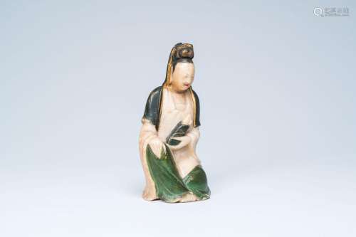A Chinese polychromed and gilded soapstone Guanyin, 19th C.<...