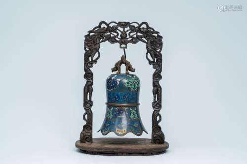 A Chinese cloisonne gong in wooden stand, 19th/20th C.<br />...