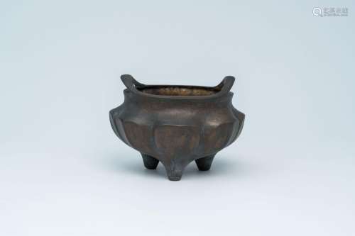 A flower-shaped Chinese bronze incense burner, le ling shan ...