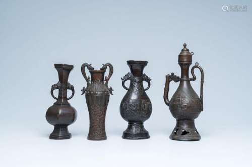 Four Chinese bronze vases and a jug, Ming<br />
H 27.5 - W 1...