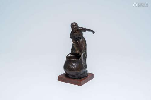 Rudolf Marcuse (1878-1940): Lady with a kettle, patinated br...