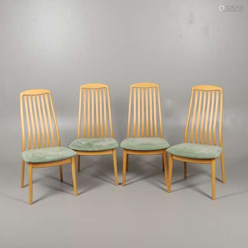 A SET OF FOUR DANISH SCHOU ANDERSEN DINING CHAIRS.