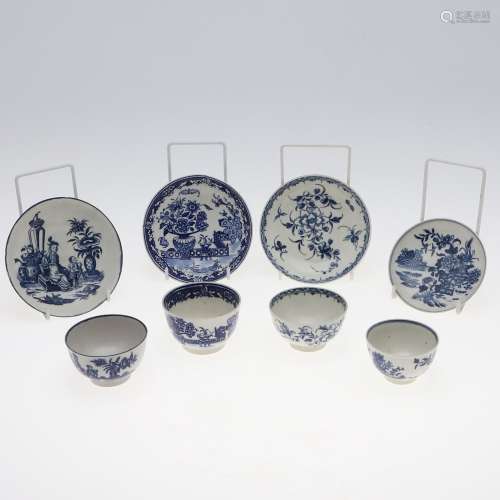 18THC ENGLISH WORCESTER PORCELAIN TEA BOWLS & SAUCERS.