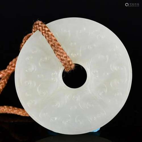 A Incised White Jade Bi Disc, Ming