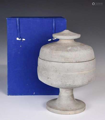 An Archaistic Pottery Food Vessel & Cover, Dou