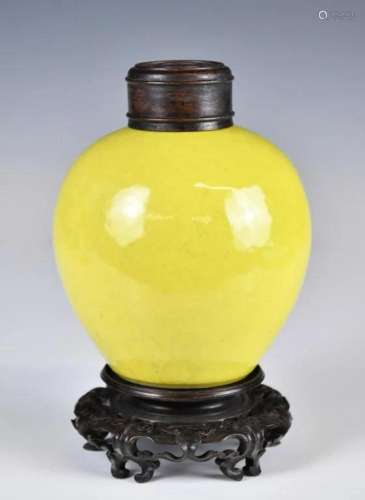 A Yellow Glaze Covered Jar w/Stand