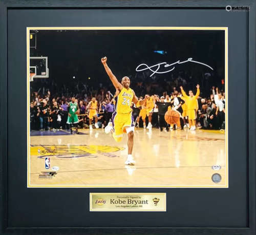 NBA湖人队2010年总冠军科比布莱恩特签名大尺寸海报