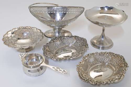 A quantity of silver items comprising:a Victorian pierced na...