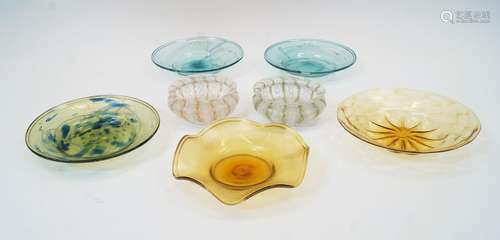 Two Venetian glass dishes, with filigree and copper aventuri...