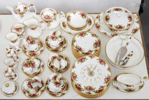 A Royal Albert Old Country Roses pattern dinner service and ...
