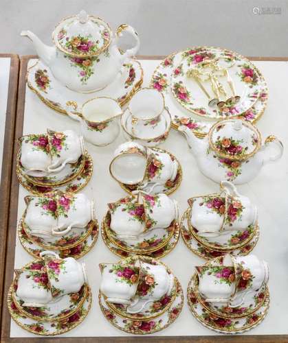 A Royal Albert Old Country Roses pattern tea service, printe...