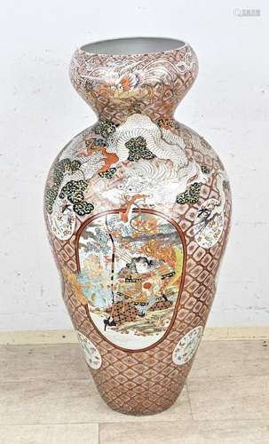 Capital Japanese Satsuma vase, H 128 cm.