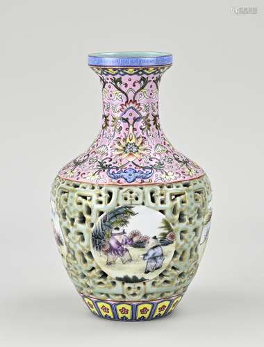 Chinese openwork family rose vase, H 18 cm.