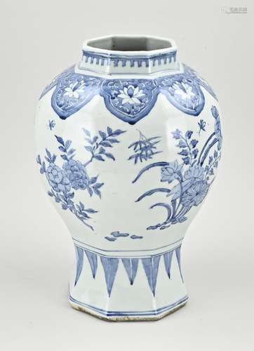 Chinese vase, H 33 cm.