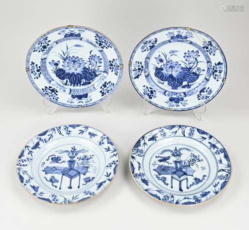 Four 18th century Chinese plates Ø 22.6 cm.