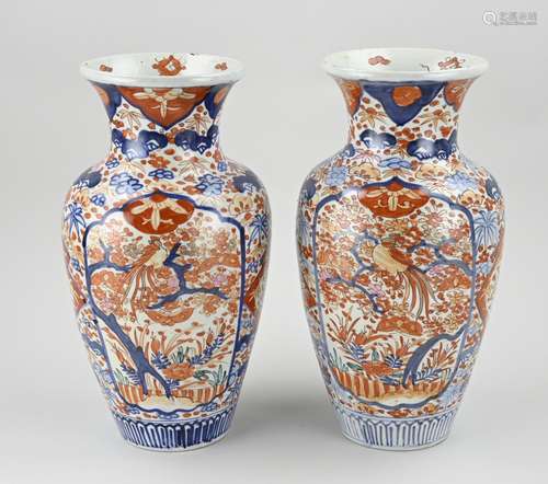 Two Imari vases, H 38 cm.