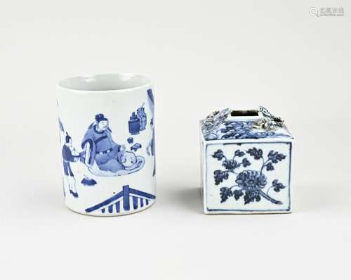 Two parts of Chinese porcelain