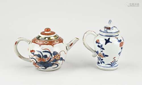 Two parts of Chinese porcelain