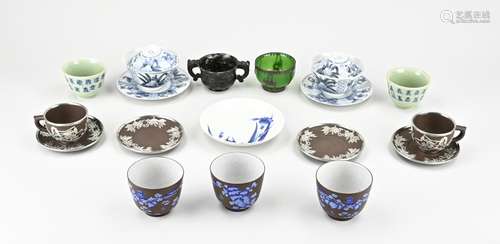 Lot China/Japan (cups + saucers)