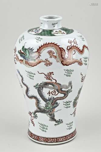 Chinese dragon vase, H 34 cm.