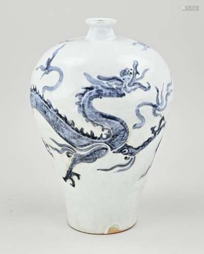 Chinese meiping vase, H 29 cm.