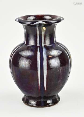 Chinese flambé vase, H 20.5 cm.