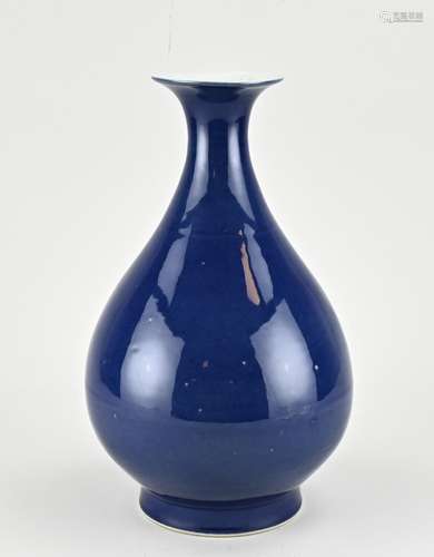 Chinese blue glaze vase, H 33 cm.