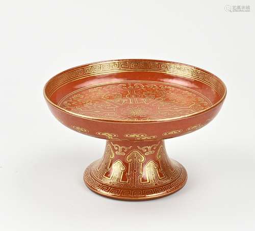 Chinese tazza with gold decor