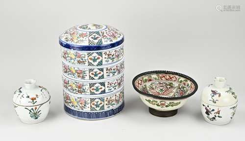 4-piece Chinese stacking box Ø 18 cm.