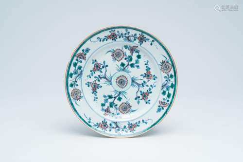 A Chinese doucai plate with floral design, Yongzheng<br />
D...