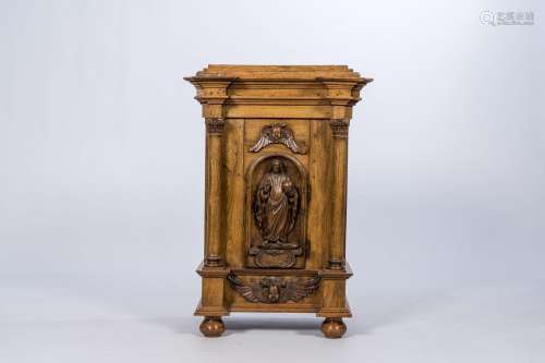 A Flemish oak 'Salvator Mundi' tabernacle, 18th C.<br />
H 8...