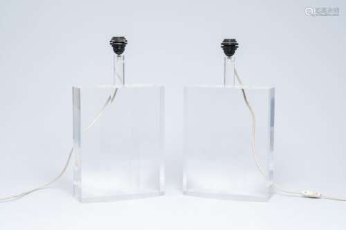 A pair of octagonal design table lamps in transparent plexig...