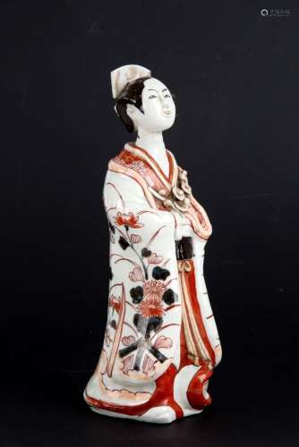 Imari figurine "FEMALE FIGURE"