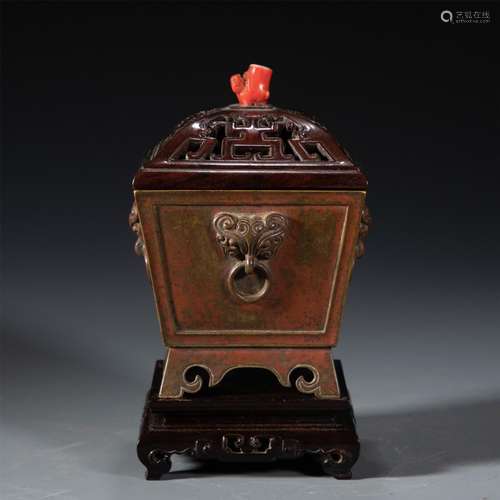 A BRONZE SQUARE INCENSE BURNER